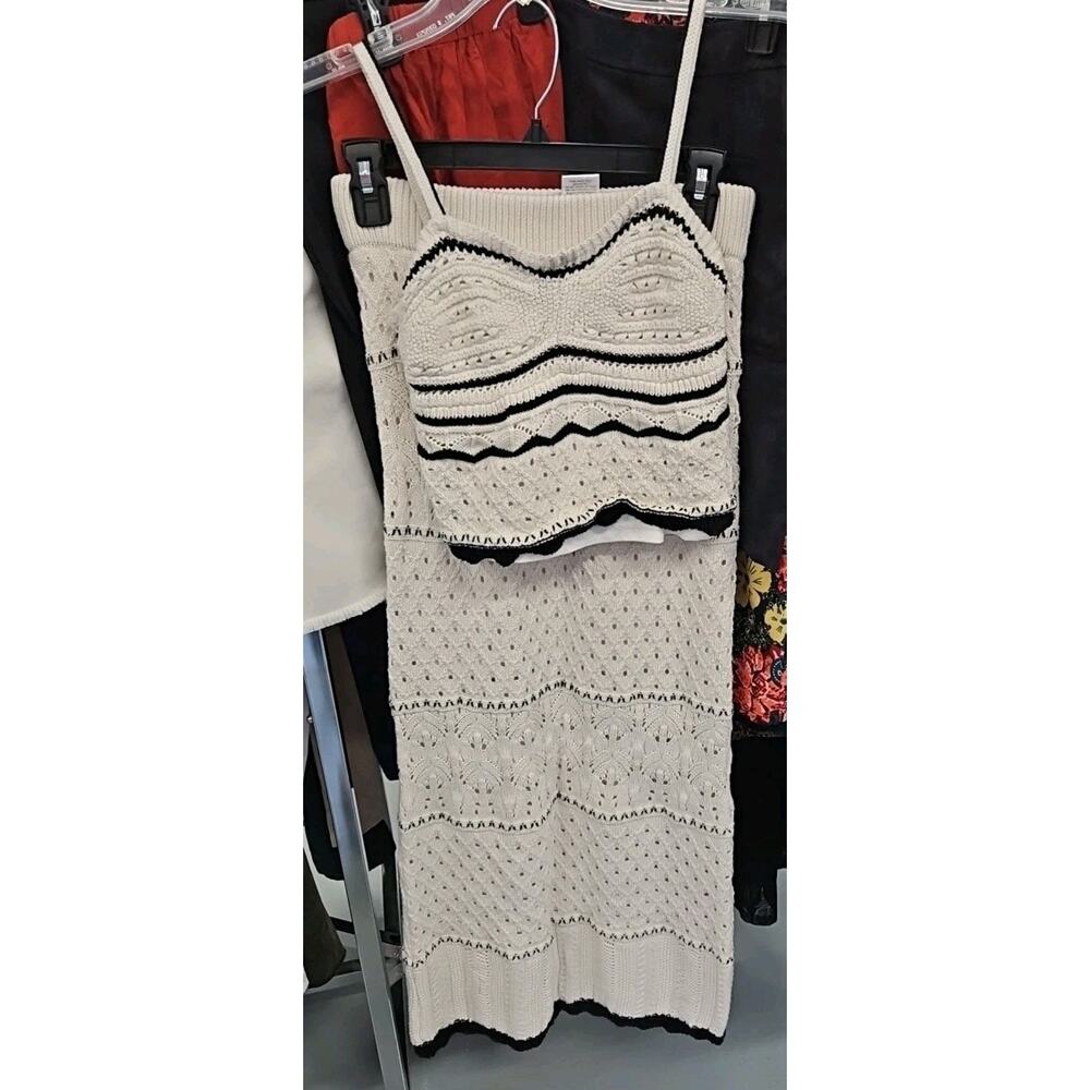 Olive & Oak Cream and Black Midi skirt with top - Picture 2 of 16